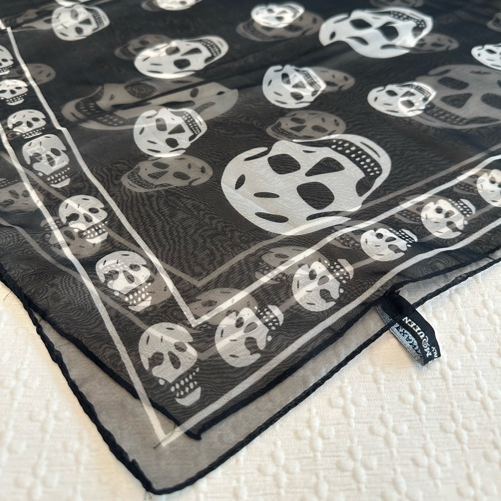 Alexander McQueen silk scarf - Picture 2 of 6